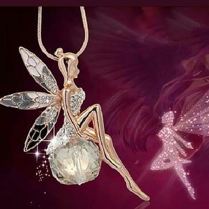 Woman's crystal angel wing pendant